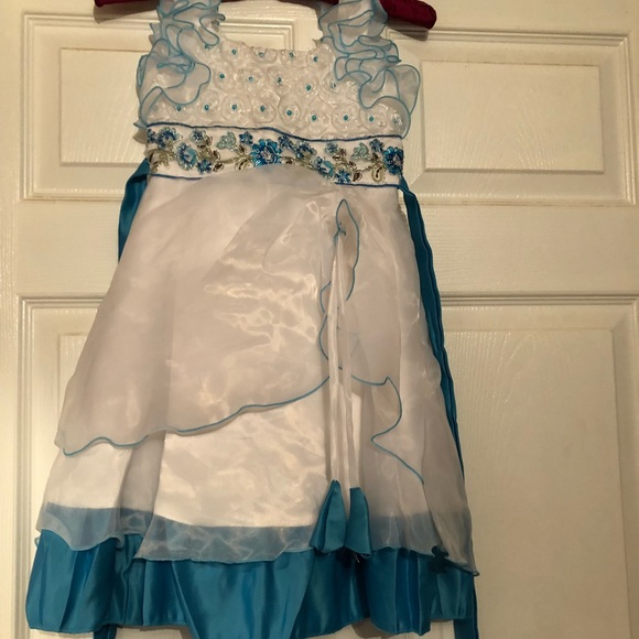 Little Girl’s Dress - Picture 3 of 5